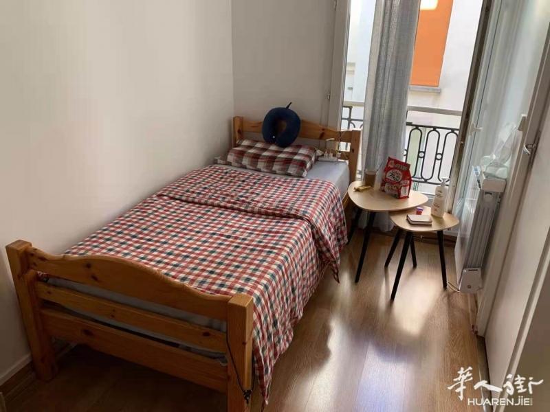 9区， 850欧 难得好房 可以房补 靠近老佛爷