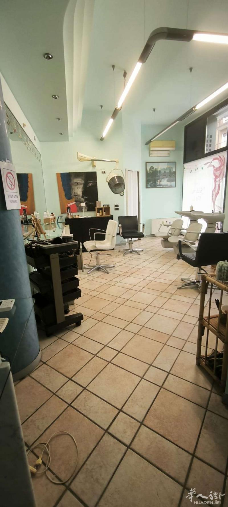 verona老外理发店连墙一起转让，,有兴趣联系老