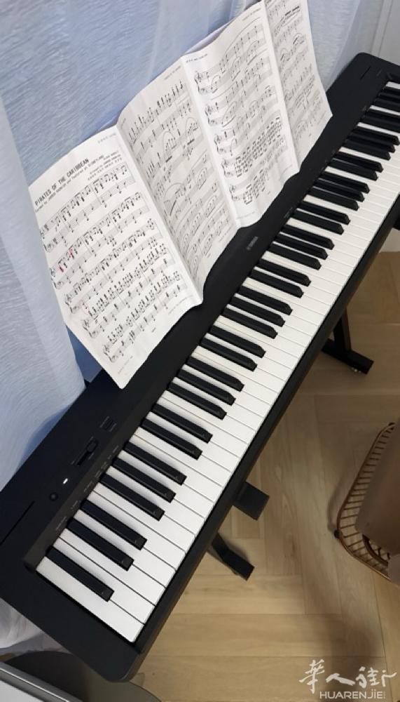 雅马哈重锤88键便携式电钢琴Yamaha P-145，小孩子备考10级用，去年1