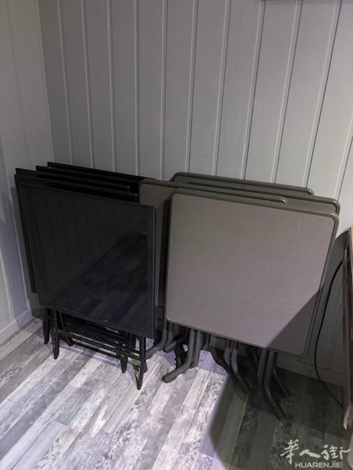 出售terrasse 桌子 25一张 有意者短信联系