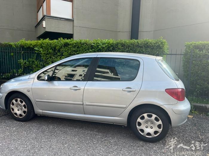汽油车，12万公里，手动挡，车况良好仅售1500欧，有兴趣可以联系：375557