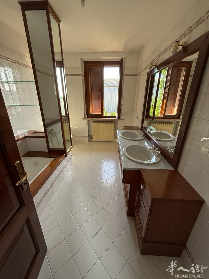 mantova san Giorgio Bigarello 独栋别墅里的一套3室