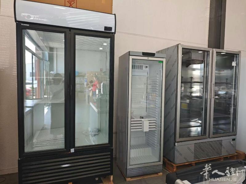 马德里全新现货酒水饮料冰箱出售电话号码微信同步A6