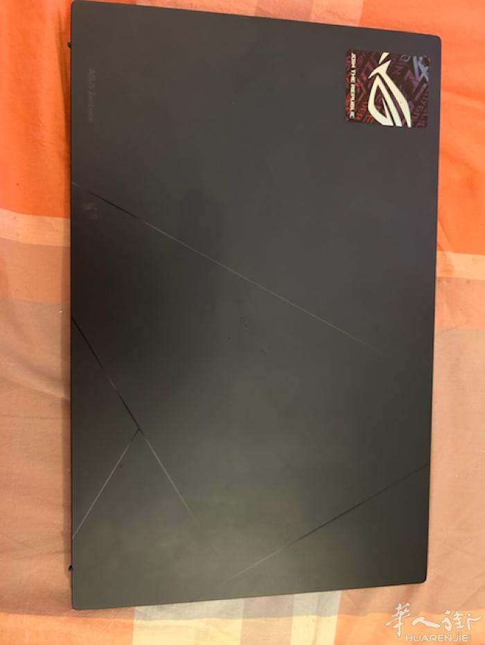 2024年9月刚买的华硕zenbook 15 oled，只用了五六次。充电器和盒