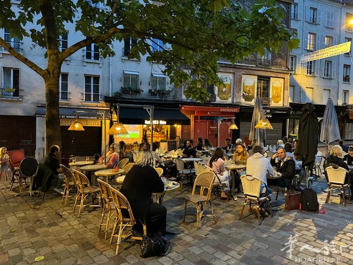巴黎5区餐馆转让在很热闹的大街区rue mouffetard