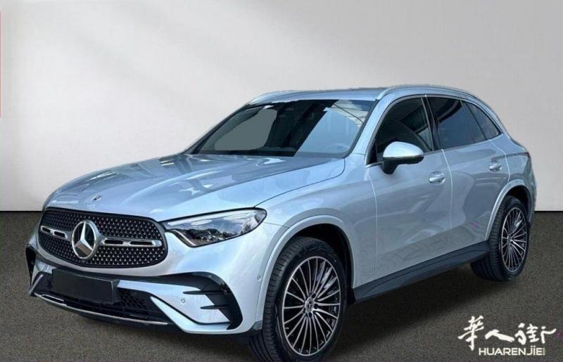现车！下周马上到店！奔驰🚗GLC 200 4M AMG 汽油 204 CV🔥.