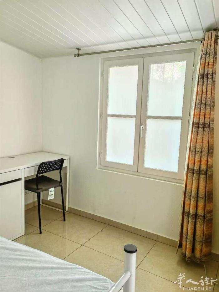 📍【Vitry sur Seine 独立Studio出租】  💰租金仅600