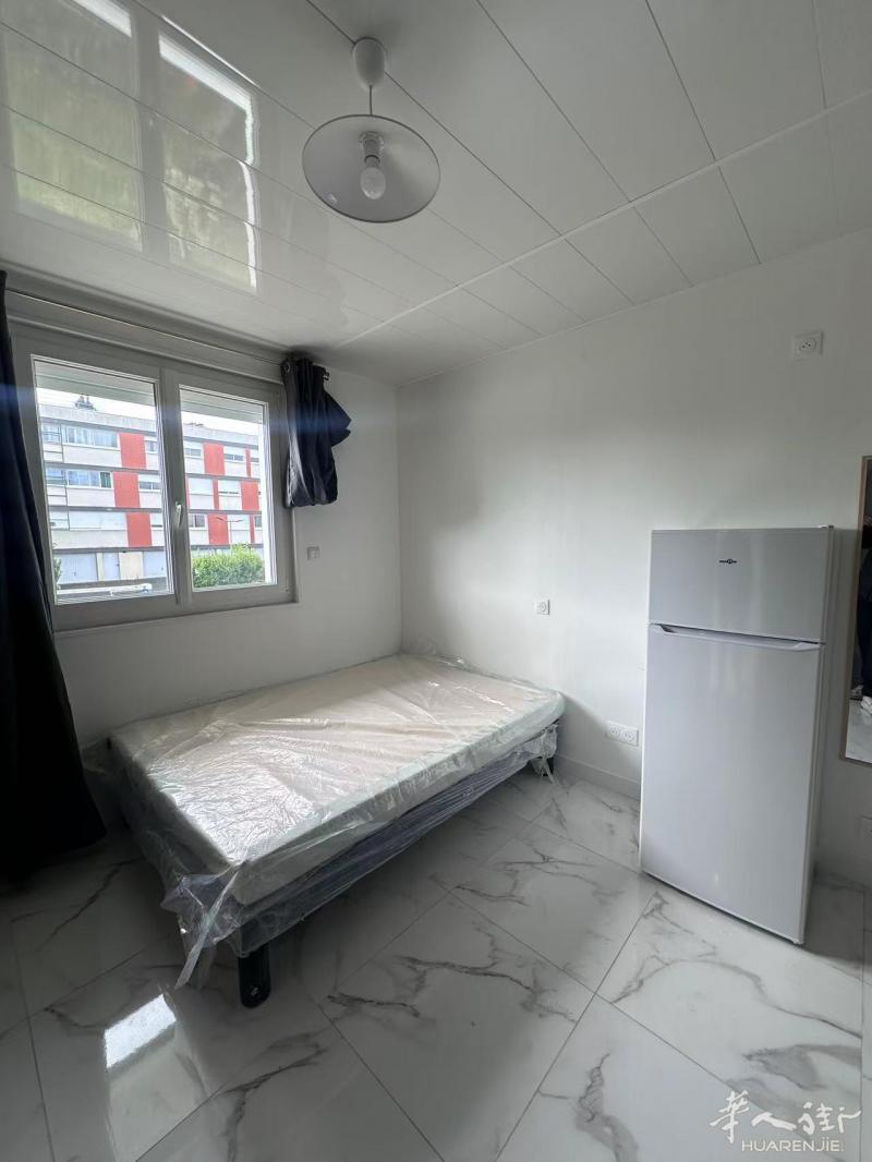 Rue Utrillo, 水电网全包， 拎包入住 全新装修