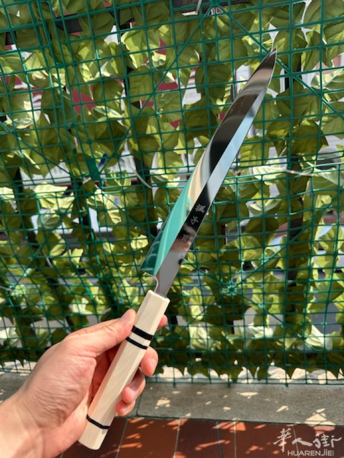 常年出售柳刃 有左右手 牛刀均有出售 VG10鋼 27-30公分￼ 有送牛刀 微