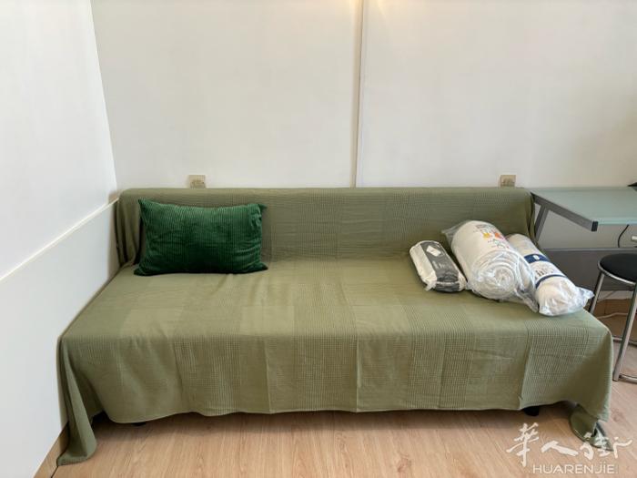 92省,Clichy(92110) (ID：205639) 12.06平的 St