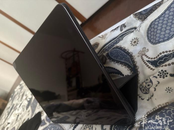 出售二手3代Ipad Pro 12.9寸 128G + 笔+ 套 正品原厂机没用