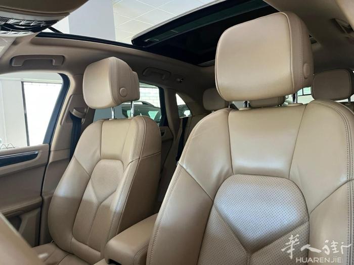 保时捷 Macan S   3.0 柴油   250 马力   2015 年