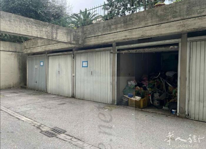 Prato在Tavola 的CONAD超市附近 套房拍卖 5楼（quinto）面