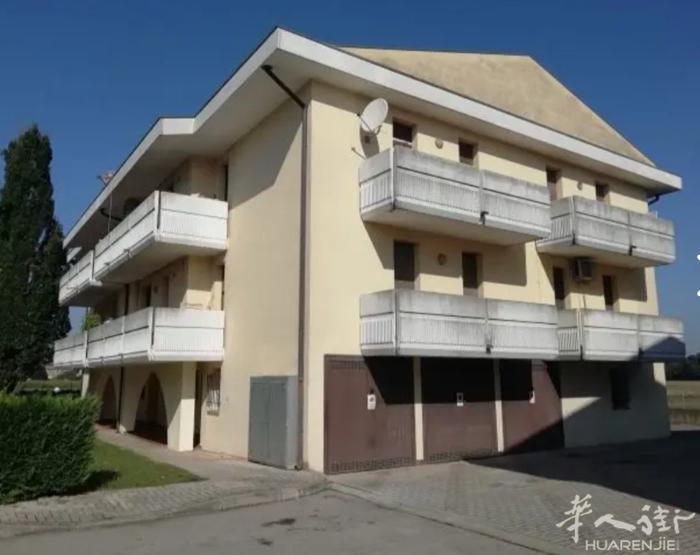 【拍卖房】Pontelongo, Padova 出售公寓 	•	2 室 1 厅