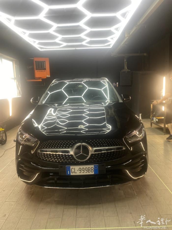 米兰边 sesto 卖一辆2022年奔驰GLA 180d premiun 柴油