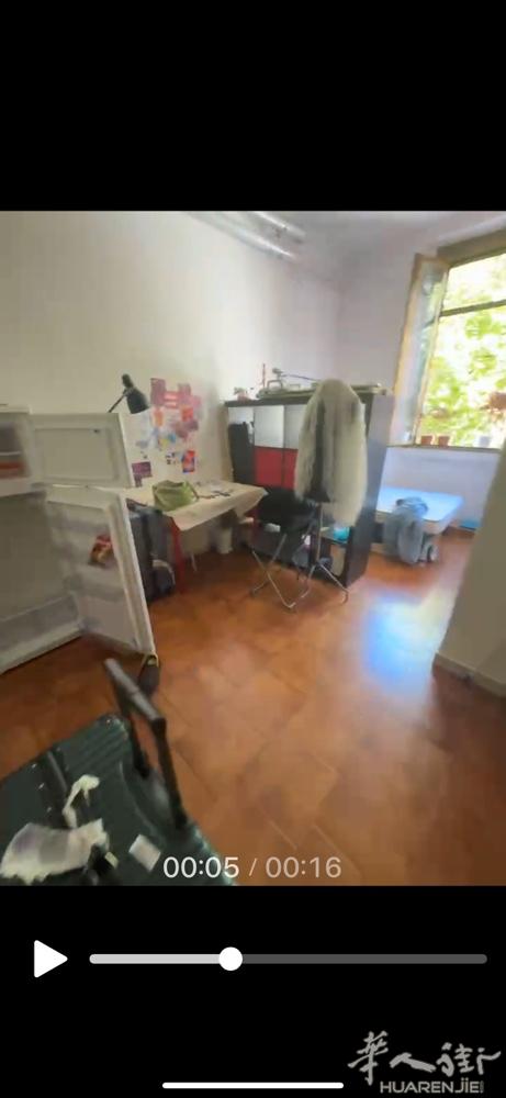 brenta 地铁站走路2 分钟。单身公寓 750，两个月押金。私人合同。到na