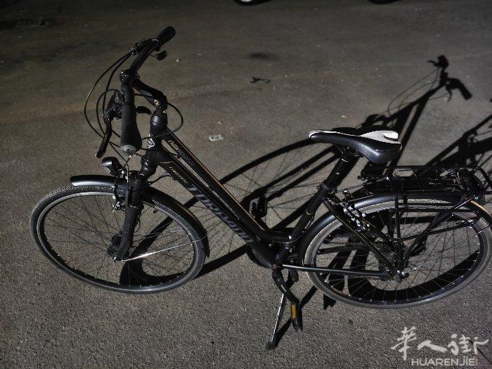 二手车8成新出售自行车，晚上光线不好照片不好看，实体更好看，160带防盗车锁，前