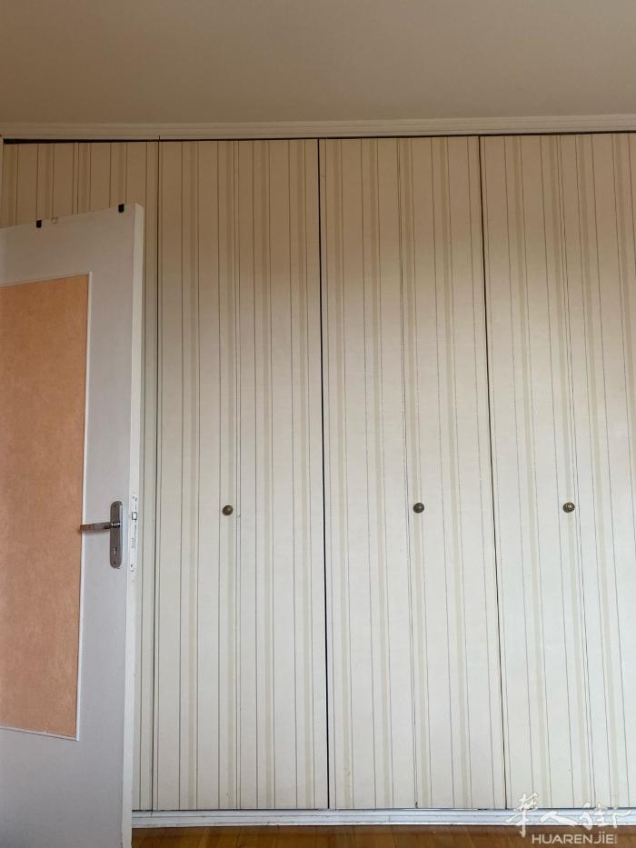 94 vitry sur seine t9边上有个单独房间搭铺 大概12平方左右