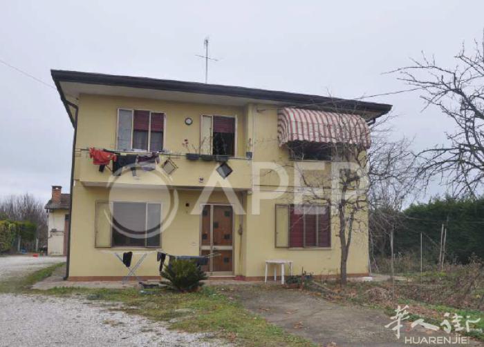 【拍卖房】Arre, Padova 出售独栋住宅  3 室1厅2卫 面积：273