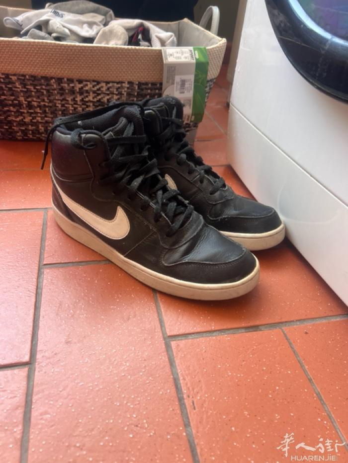 nike 黑色高帮 42.5 码 10欧自取