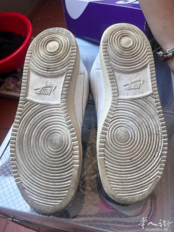 白色nike 40.5码 15欧