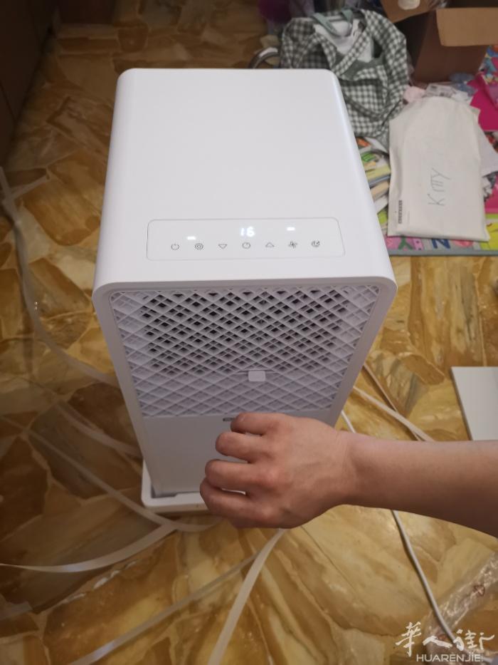 移动空调热卖，中号，制冷效果非常好，扫一下二维码加微信，普拉托可送！