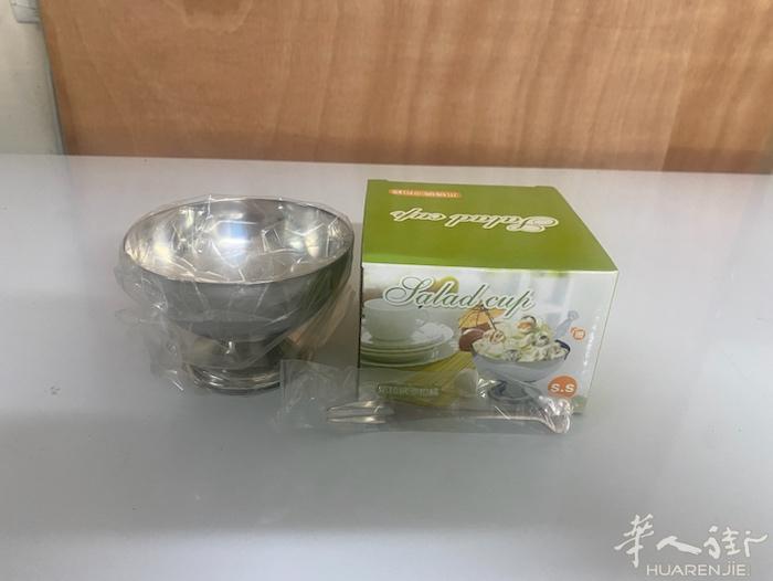 全新不锈钢甜品杯转卖1 € －个