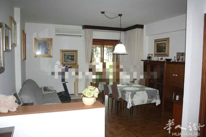 中国街香格里拉酒店附近三室一厅两卫出售130平方三个阳台老外的一楼有电梯带25平