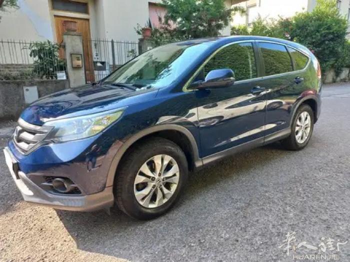 公里: 268.000 km 年份: 11/2013 价格: € 5.750 仅
