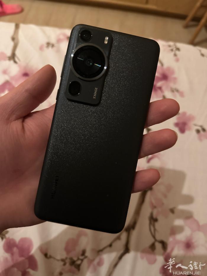 米兰出一台华为p60pro 512gb 99新 无任何磕碰划痕一直放着没用基本跟
