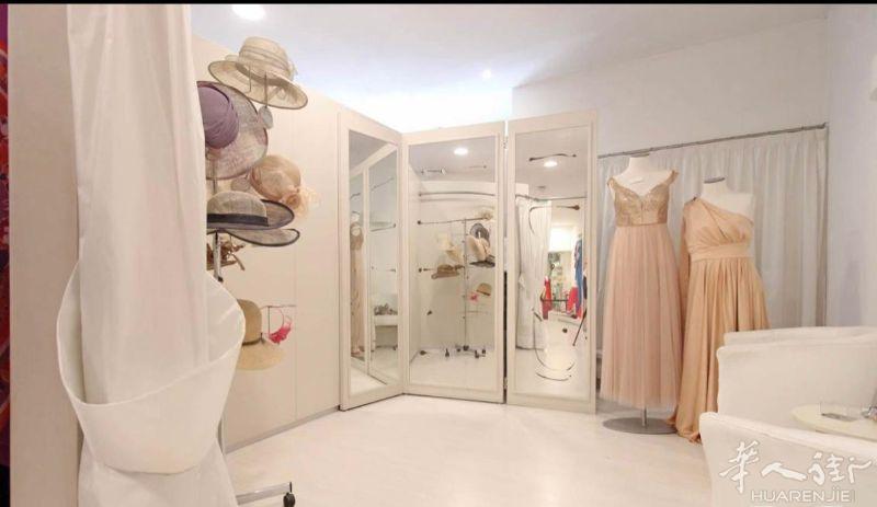 S.Martino C.SO.Europa 300平商店出租。租金3500.人流密集紧靠Penny超市。意大利人电话3802576961.