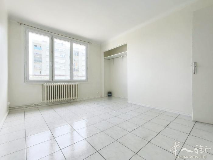 94 近13区Vitry sur Seine T9 中央供暖两房一厅可三室即日起