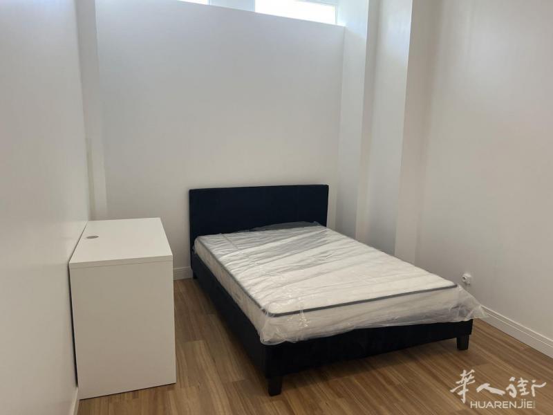 94省,Vitry-sur-Seine(94400) (ID：192725) 18平的 studio  房间数1  卧室数1  有家具