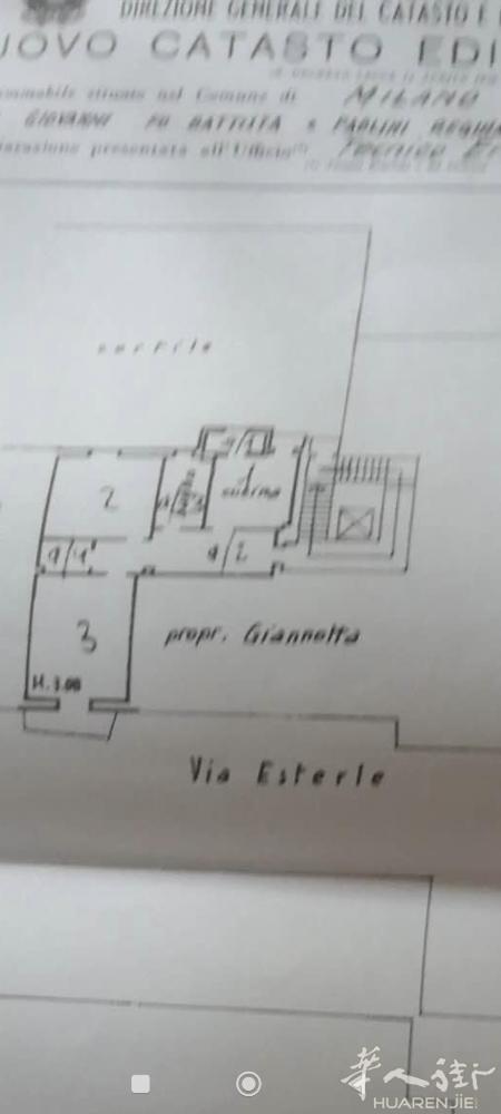 米兰三房一厅，via esterle 31 房屋出售 ，80左右平方米，两个阳台
