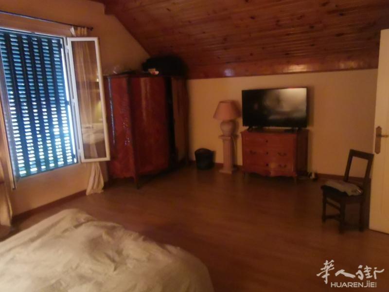 https://att.huarenjie.com/attachment/information/20250712/1752326964153664.jpg