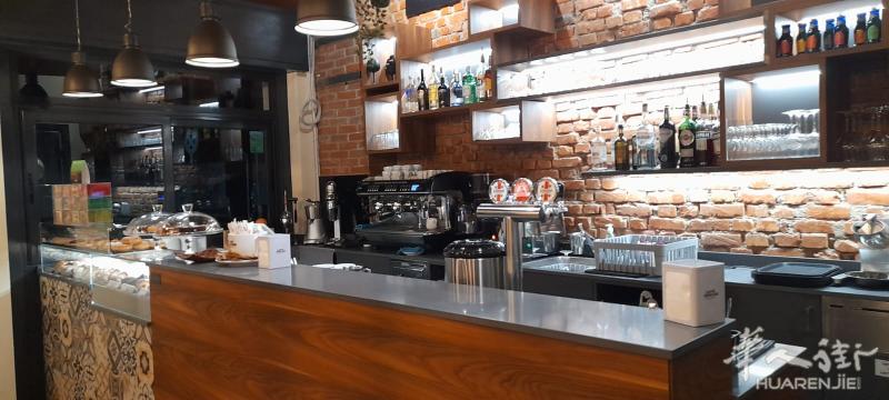 出售：意大利米兰Corsico市中心优质酒吧/快餐店（编号：PMD396）