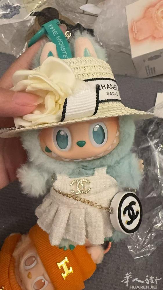 拉布布衣服！不包括娃！娃另外哦！
