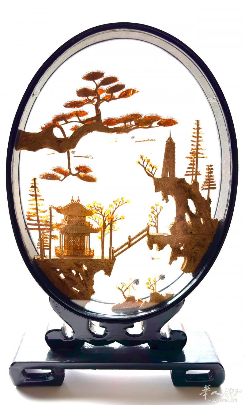 出售具有中国特色的公艺礼品，轴画，刺绣，各类摆件…