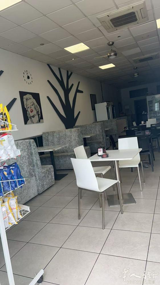 出售酒吧 carpi 附近 小城市  价格15   VIA LIMIDI 111