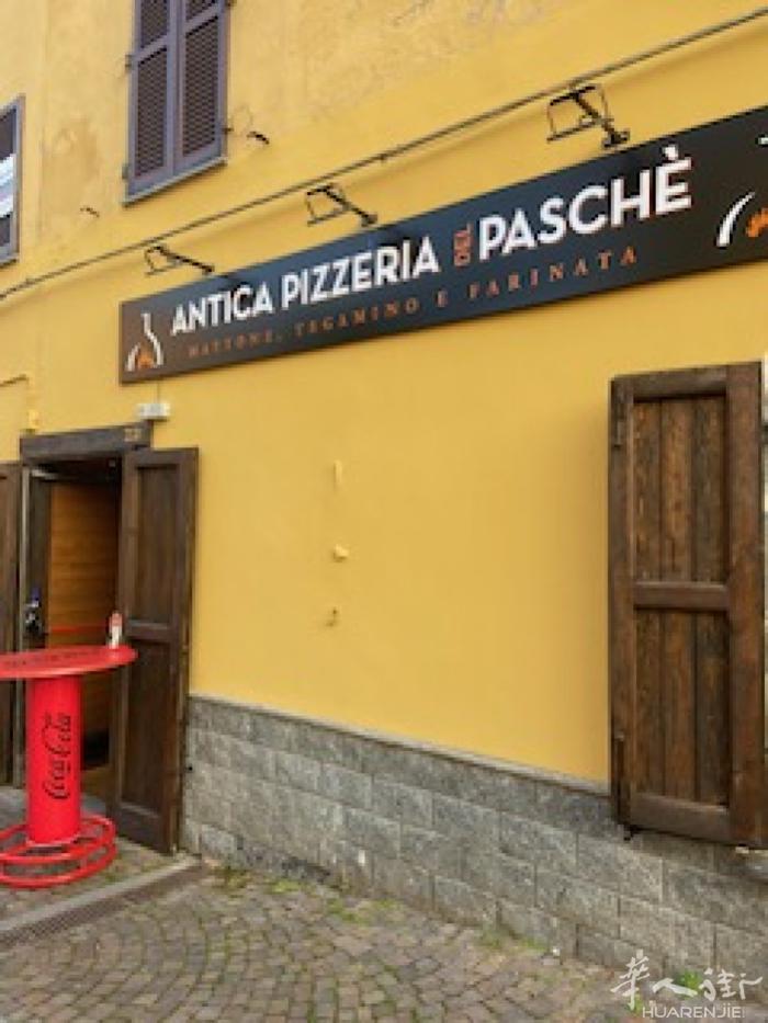 Avigliana, Torino 出售披萨店  私人电话☎️：+39 331