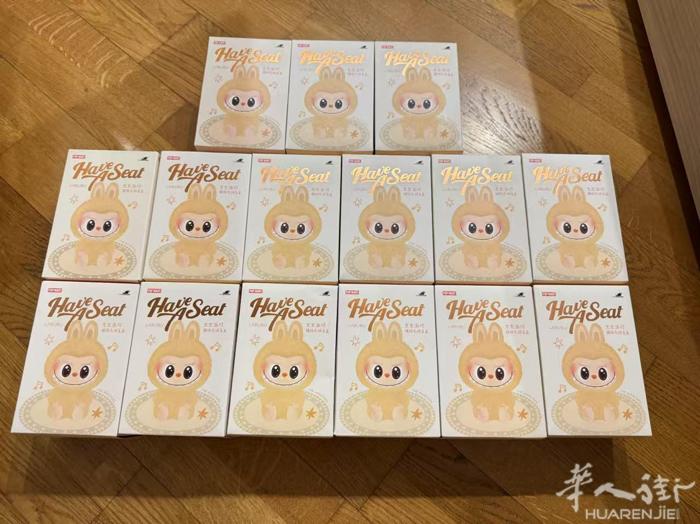 正品labubu盲盒。 pft-fi送货上门。 wx：wwh2142001