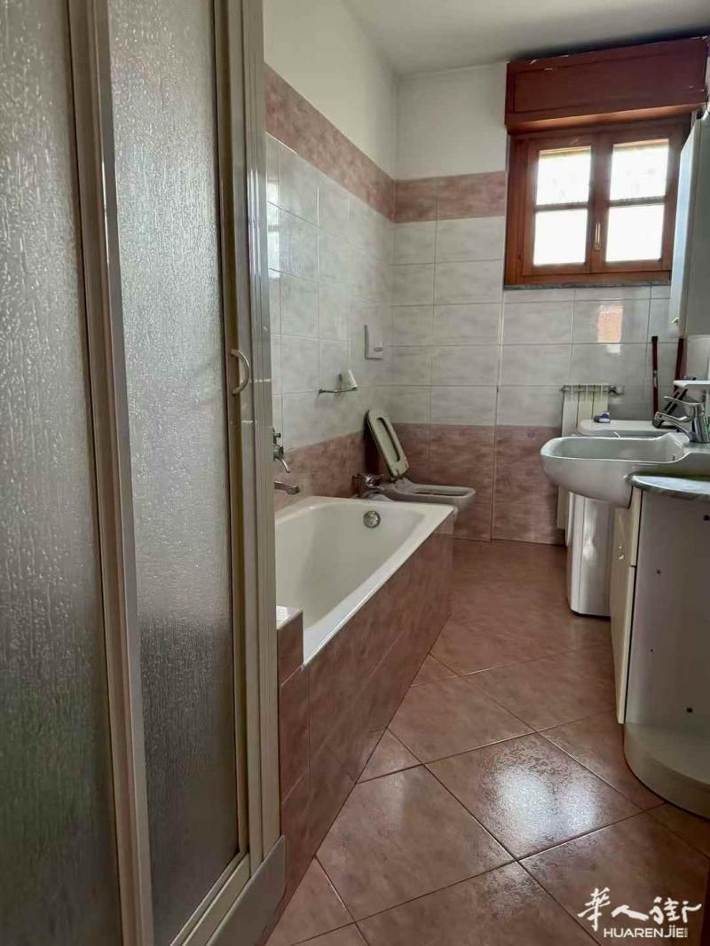 https://att.huarenjie.com/attachment/information/20250724/1753350113512733.jpg