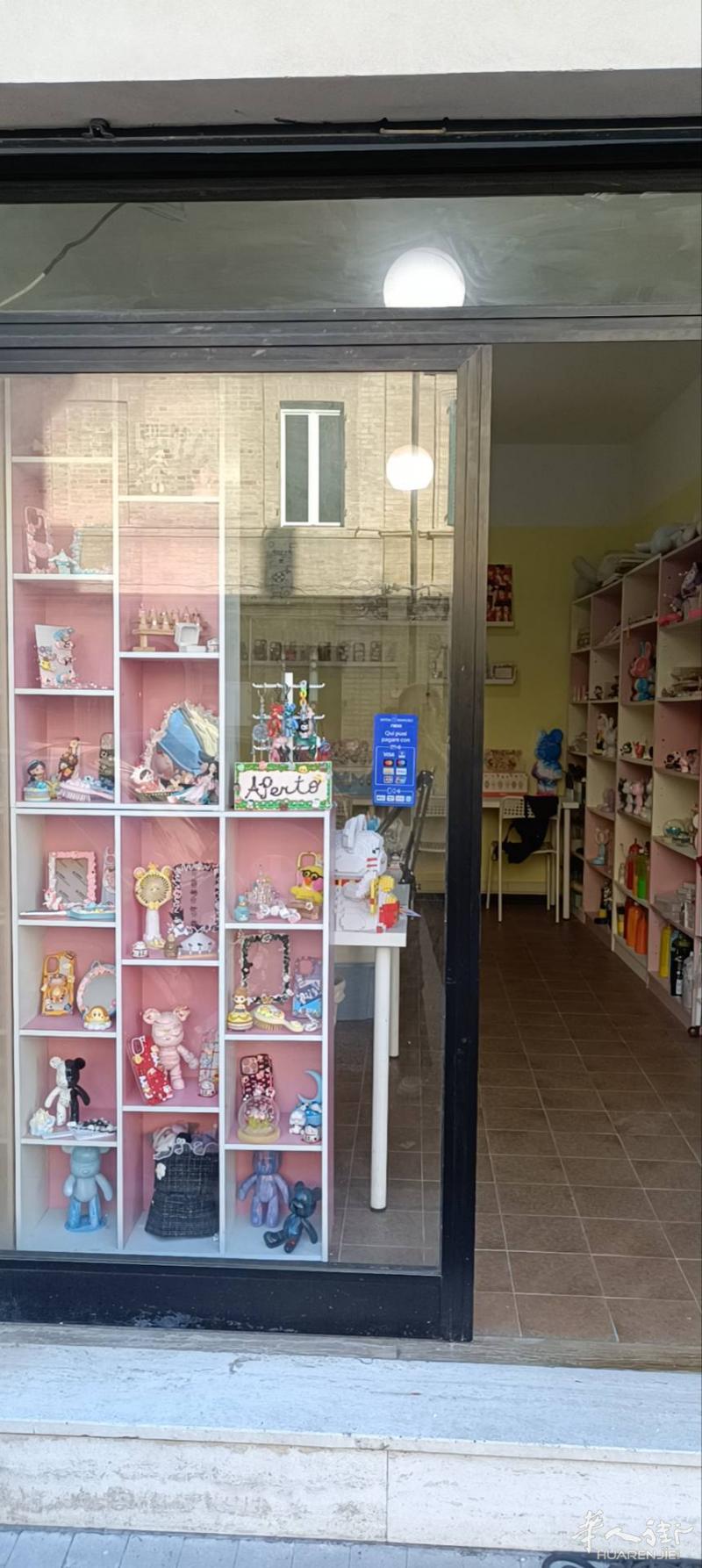 Civitanova市中心店面转租房租450/月，