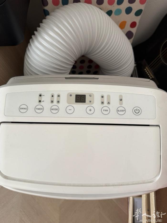 全新美的空调 打开包装就使用过一次 99.9新 有需要的电话：388349049
