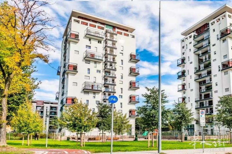 新房出售Quarto oggiaro 位于 Via Filippo de Pisis 5