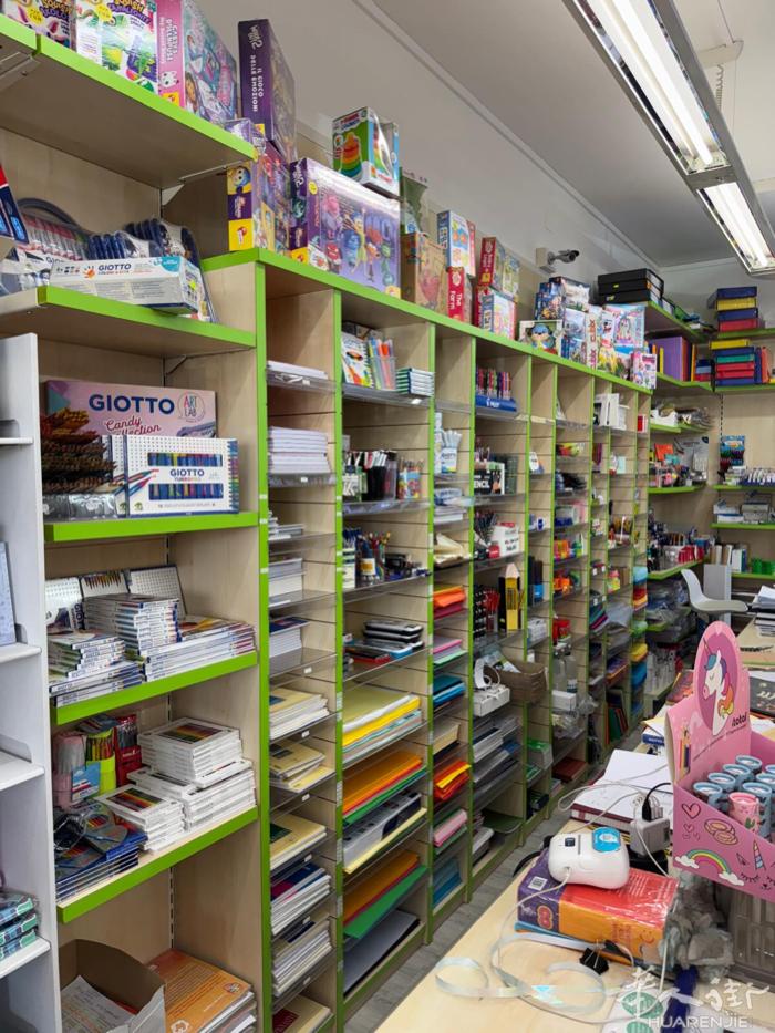 Padova出售一家店铺  位于帕多瓦南区的烟草店/报刊亭/文具店，地处人口密集
