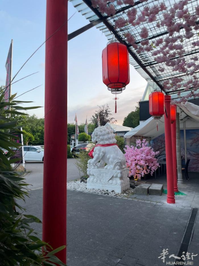 北威州 大型自助餐 1000平方转让 收益稳定 客人风评好 个人原因另寻发展 有