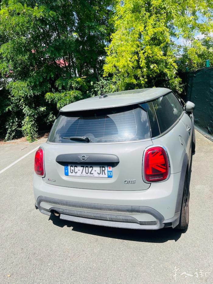 出让汽车，MINI品牌，2021年底的车，27000公里，半皮座椅带天窗，几乎全