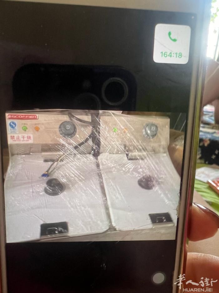 全新炸锅，一次没用。餐馆用不上了特价出售380欧元