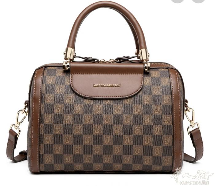 全新包1个60 €有需要加微信号fastparis 可以送货到地铁站